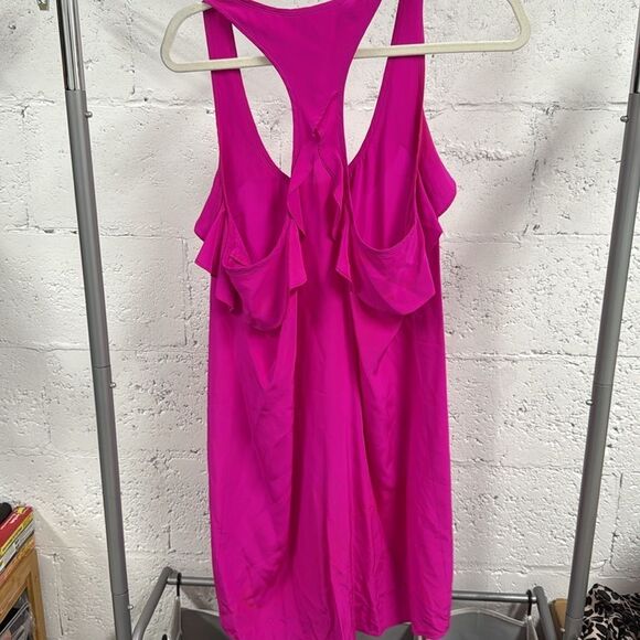 Elegant Hot Pink Sleeveless Tank - Alice & Trixie LIKE NEW - Medium - 100% Silk - Picture 4 of 4
